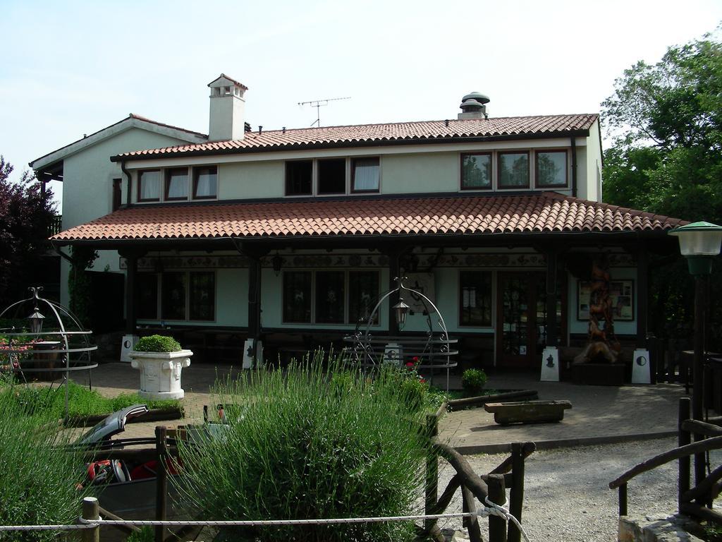 Agriturismo Mezzaluna Malchina Exteriér fotografie